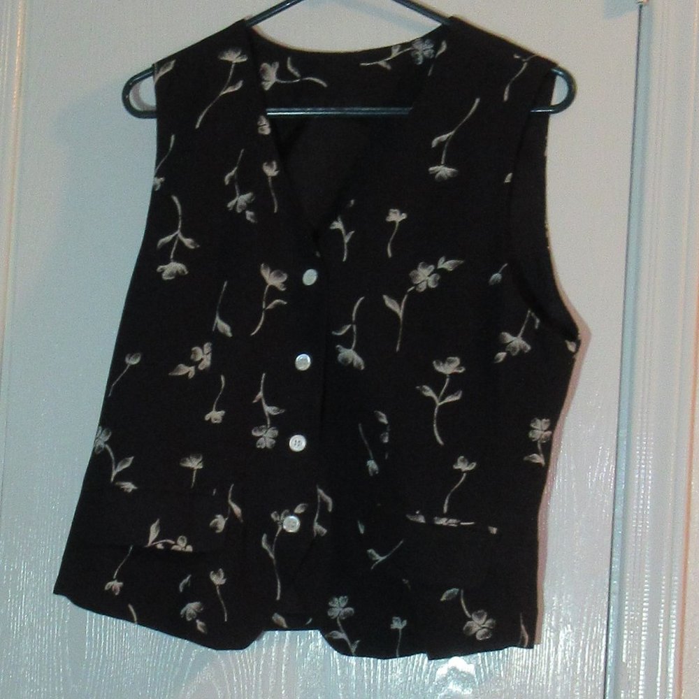 Black Lined Floral Vest Medium